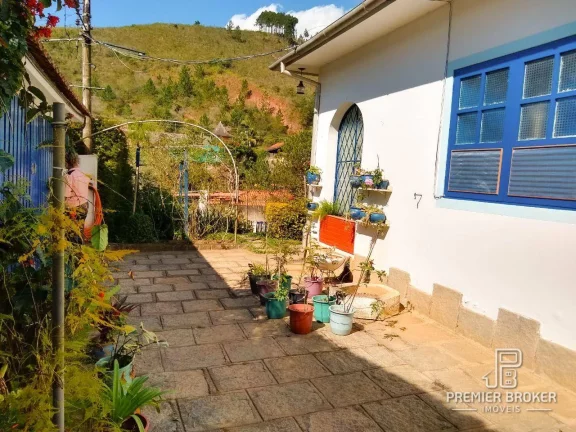 Imagem Casa à venda, 200 m² por R$ 980.000,00 - Albuquerque - Teresópolis/RJ