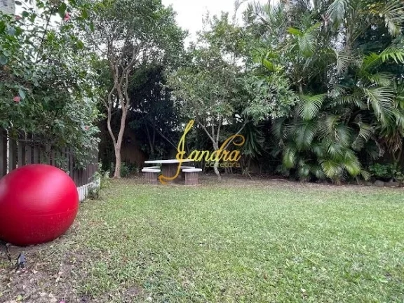 Imagem Casa no Centro de Xangri-la com 03 dormitórios com piscina
