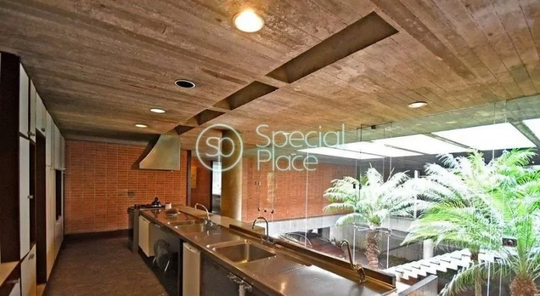 Imagem Excelente residência com 976m² de área construída num terreno de 3.100m² no bairro Cidade Jardi...