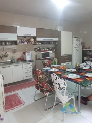 Imagem IPIRANGA Sobrado 160M², 4 dormitórios, 2 vagas com ótima localização e valor !!!