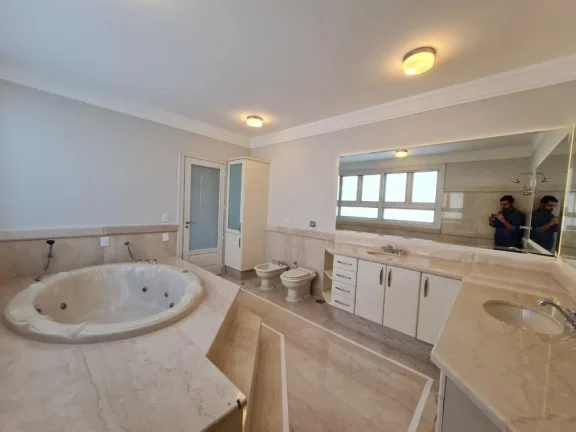 Imagem Casa no Res. Alphaville 2 - 470m²