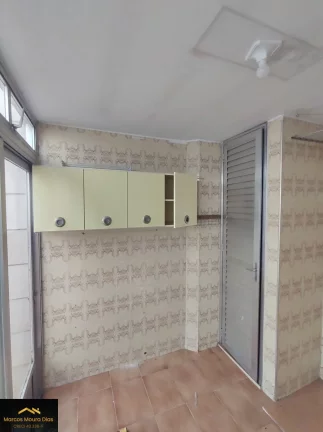 Imagem Sobrado com 03 Dormitórios ( 1 Suíte com Terraço), 02 Vagas para automóvel, bairro extremamente arborizado- perto da USP ( Jd Rizzo - Butantã).