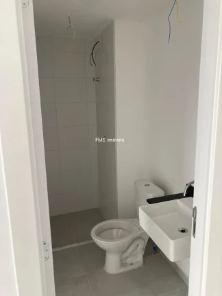 Imagem Apartamento à venda na Vila Olímpia, com 2 quartos, 1 banheiro, 1 vaga de garagem e 39m².