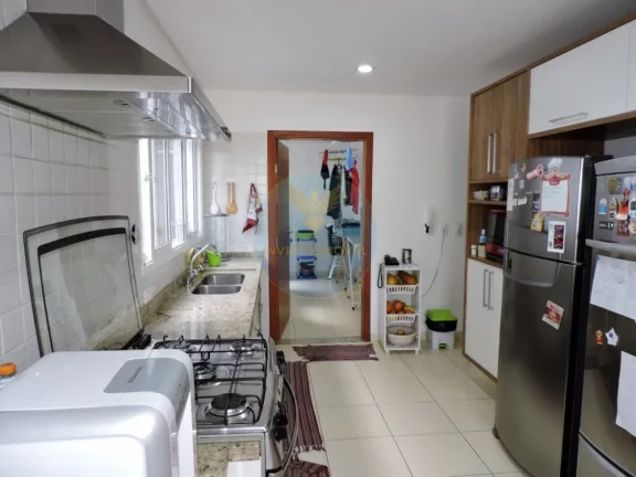 Imagem Casa em Condomínio a Venda no bairro Granja Viana - Carapicuíba, SP