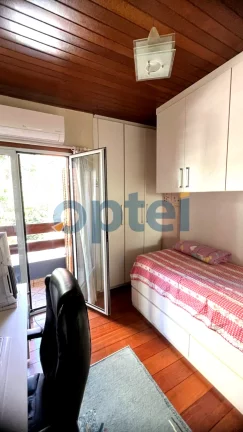 Imagem LINDO SOBRADO COM 254,25 M², 03 QUARTOS, 01 SUITE, 02 QUARTOS COM SACADA -04 BANHEIROS , 04 VAGAS VILA DAYSI-SBC
