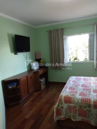 Imagem Apresentamos esta belíssima casa assobradada em um dos condomínios mais desejados de Valinhos, com...