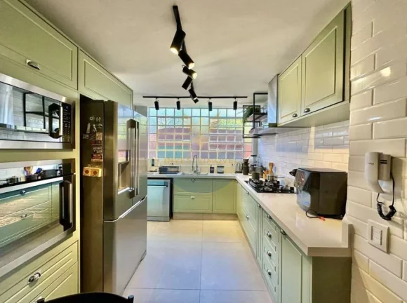Imagem Casa em Condomínio a Venda no bairro Granja Viana - Cotia, SP
