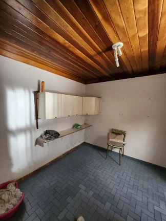 Imagem VENDO LINDO SOBRADO COM 03 DORMITÓRIOS NO RESIDENCIAL INGAI!