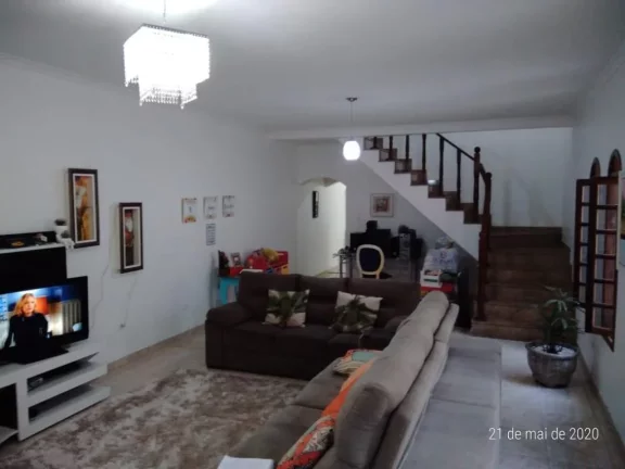 Imagem Sobrado com 4 dormitórios à venda, 254 m² por R$ 850.000,00 - Vila Figueira - Suzano/SP