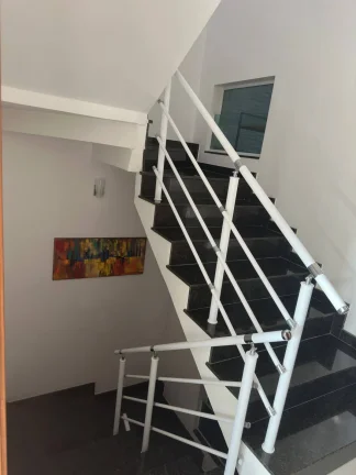 Imagem Sobrado Alto Padrão em Localização Privilegiada 350 m² 4 Dormitorios