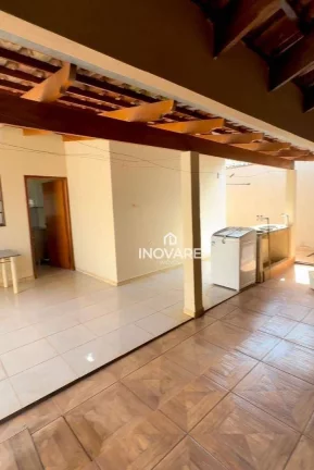 Imagem Casa com 3 dormitórios à venda, 200 m² por R$ 370.000,00 - Jardim Adelaide - Itumbiara/GO