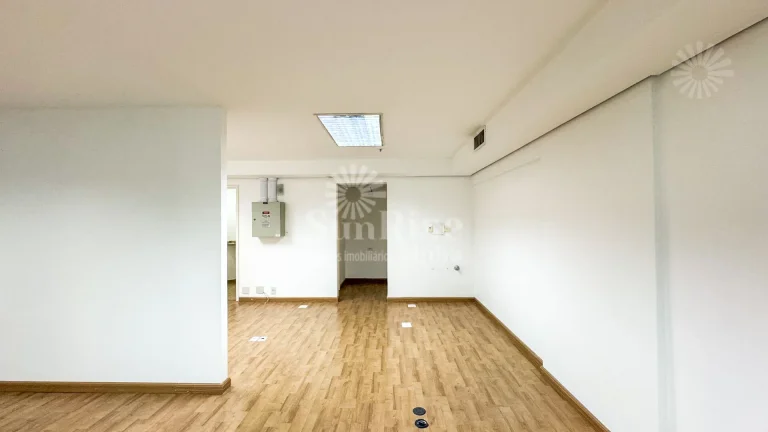 Imagem Sala Comercial para alugar com 91m² e 2 vagas - R$4.457,77 - Eagle Point - Alphaville Industrial - Barueri/SP