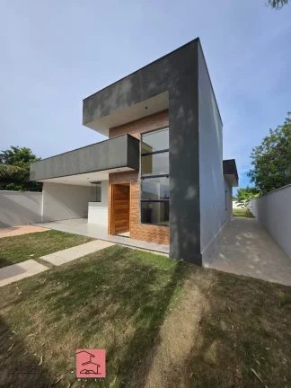 Imagem CASA NOVA LINEAR COM 3 QUARTOS SENDO 1 SUÍTE - ACABAMENTO FINO