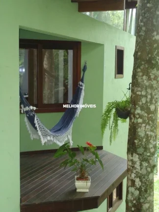Imagem Casa à venda na Praia do Estaleiro em Balneário Camboriú.