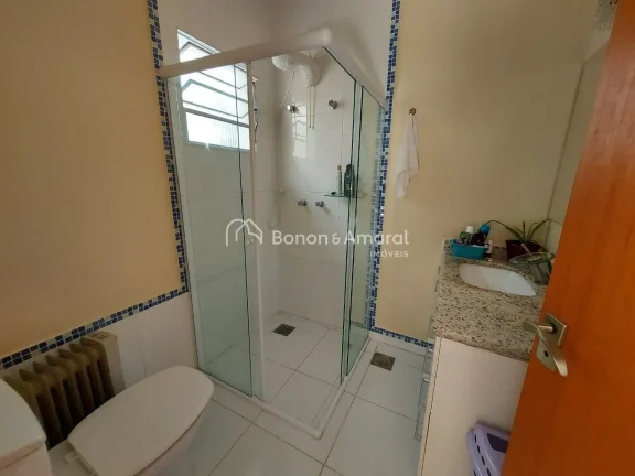 Imagem Casa térrea, com pintura nova, 163m² de área privativa em um terreno de 339m², no Condomínio Fl...