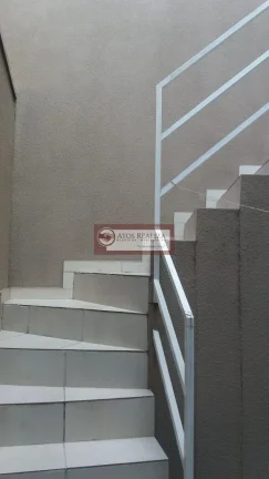 Imagem Vendo Oportunidade no bairro pedreira. Vendo Lindo Sobrado no bairro Pedreira, 3 dormitórios, sendo 1 suíte, sala estar e sala de jantar amplas de 9m2 cada, 4 banheiros, 2 vagas de garagem, valor de super Oportunidade R$ 560.000, Confira.