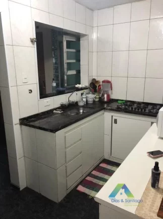Imagem Excelente sobrado com 3 dormitórios, 3 vagas, 3 banheiros com facil acesso a comércios e principais avenidas