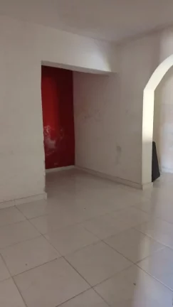Imagem VENDO CASA COM QUINTAL NO BAIRRO CAMPO GRANDE!