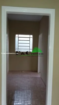 Imagem Casa para Venda em Cordeirópolis, Centro, 3 dormitórios, 1 banheiro, 2 vagas