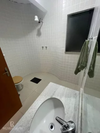 Imagem "Residência Exclusiva no Condomínio Flamboyant, Atibaia: 5 Suítes, Vista Deslumbrante e Oportunidade de Permuta!"