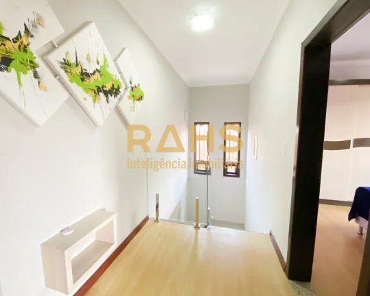 Imagem CASA NO VILA NOVA, PRÓXIMO A RUA XV DE NOVEMBR0 Excelente Sobrado, no Bairro Vila Nova, com 238 m2 ...