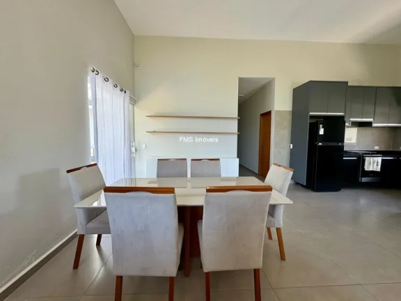 Imagem Casa com 4 suítes em condomínio em Porangaba - SP