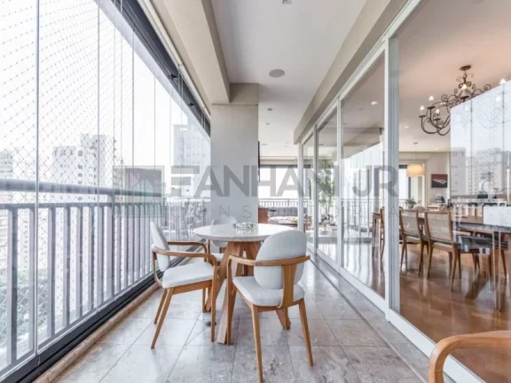 Imagem Descrição do imóvelVendo apartamento na Rua dr. Mário Ferraz. Apartamento à venda na região do Jardim Europa e Itaim Bibi, 200 m² de área útil com am