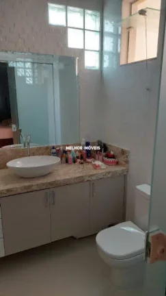Imagem Casa Sobrado à Venda Semi Mobiliada com 02 Suítes Localizada no Centro de Balneário Camboriú - SC