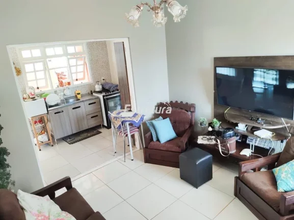 Imagem Ótima casa em Itaara de 2 dormitórios com terreno amplo medindo 1.000 m² de área