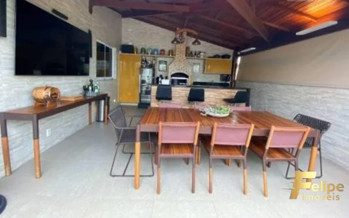 Imagem EXCELENTE OPORTUNIDADE! Cobertura duplex com vista para o mar, nada quadra da Praia de Itaparica.