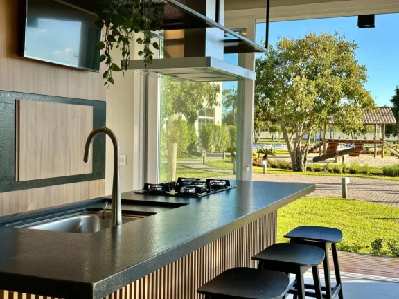 Imagem Casa em Condominio 4 Dormitórios - Bairro Arroio Teixeira