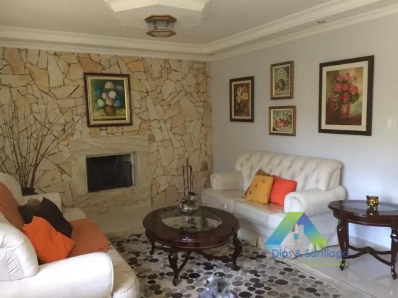 Imagem SÃO CAETANO Casa condomínio semi aberto com segurança particular, 280 metros, 3 dormitórios, 3 salas, 4 vagas com piscina, churrasqueira, lareira.