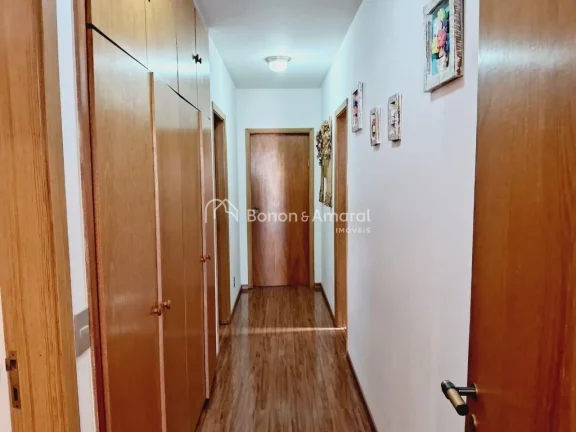 Imagem Este amplo apartamento de 211m², com planta inteligente e ocupando um andar inteiro, está situado ...