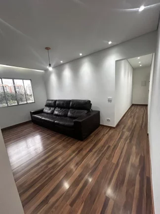 Imagem Apartamento Reformado de 70m² à venda no Jaguaré!! 02 Dormitórios ( Quartos ), Sala, Cozinha, 02 Banheiros, Área de Serviço e 01 Vaga coberta de Garagem!!!