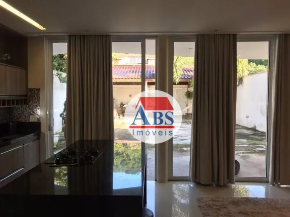 Imagem Sobrado com 4 dormitórios à venda, 235 m² por R$ 840.000,00 - Vale Verde - Cubatão/SP