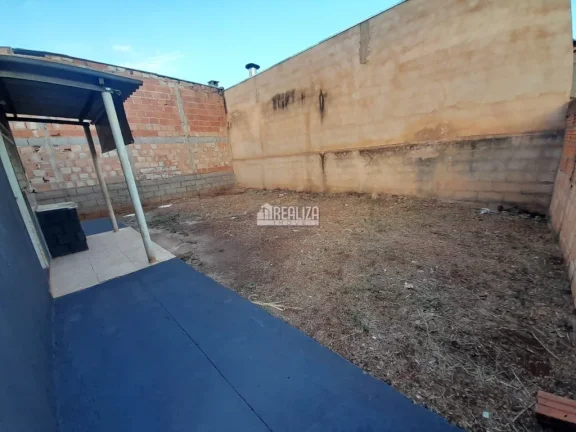 Imagem Vende-se casa com dois quartos no Bairro Monte Castelo- Igarapava/SP