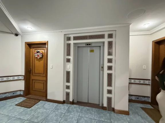 Imagem Apartamento 4º andar, 80m2, 2 vagas Cobertas, Elevador, Centro de Esteio-RS