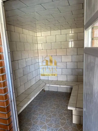 Imagem Casa térrea 320m2, terreno de 1000 m2, 03 dorms, Piscina, Sauna