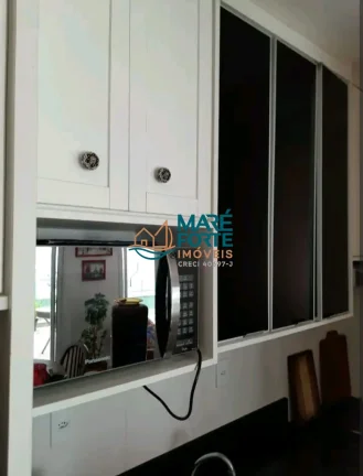 Imagem Ampla cobertura com terraço, vista parcial para o mar