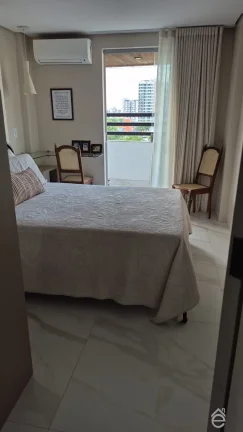 Imagem Apartamento à venda na Ponta Verde, 3 suítes sendo 1 closet, 2 vagas, 148m2