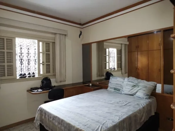 Imagem Imperdível casa à venda em São Paulo-SP, Vila Londrina: 5 quartos, 3 suítes, 7 banheiros, 5 vagas de garagem, 450m².
