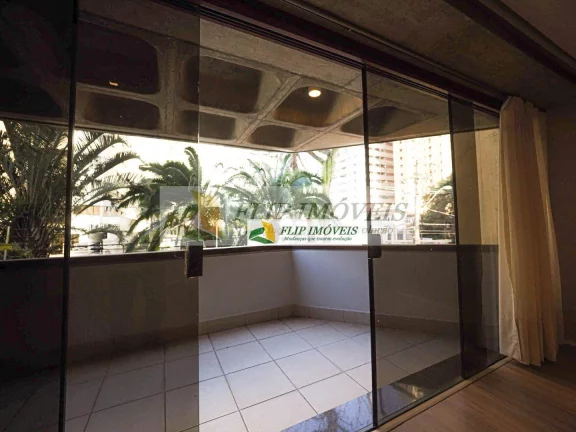 Imagem More em um apartamento com 246 metros quadrados com 4 quartos no miolo do Cambuí - Campinas - SP