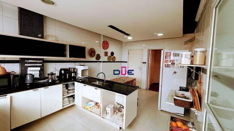 Imagem Cobertura com 3 dormitórios à venda, 254 m² por R$ 1.700.000,00 - Embaré - Santos/SP