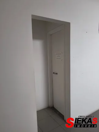 Imagem Galpão para locação no bairro Maranhão, São Paulo-SP: 6 salas, 4 banheiros, 1 vaga de garagem e 1.614m² de área.