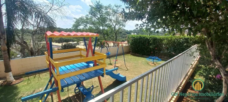 Imagem Linda casa 3 dormitórios, sendo 1 suíte com closet em condomínio com lazer