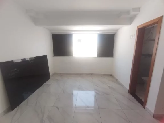 Imagem Casa 3 Quartos à Venda e Aluguel em Sinimbu, BH – 105m²