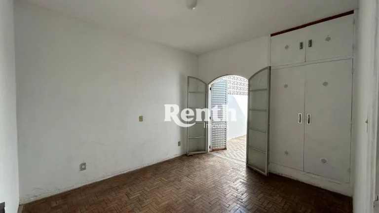 Imagem Casa com 2 dormitórios à venda, 114 m² por R$ 275.000,00 - Estádio - Rio Claro/SP