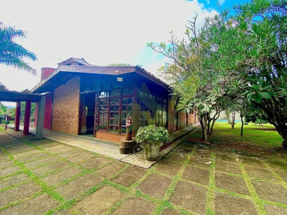 Imagem Chácara à Venda em Atibaia: 3582,16m² de Terreno e 390,76m² de AC