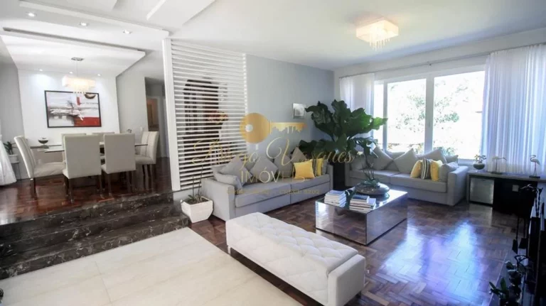 Imagem Casa em Condomínio para Venda em Teresópolis / RJ no bairro Comary