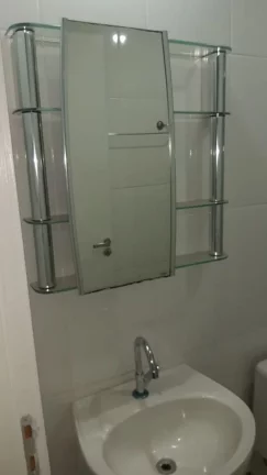 Imagem 2 dormitÃ³rios, banheiro social, sala, cozinha e lavanderia. 01 vaga de garagem, portaria 24horas, Ã...